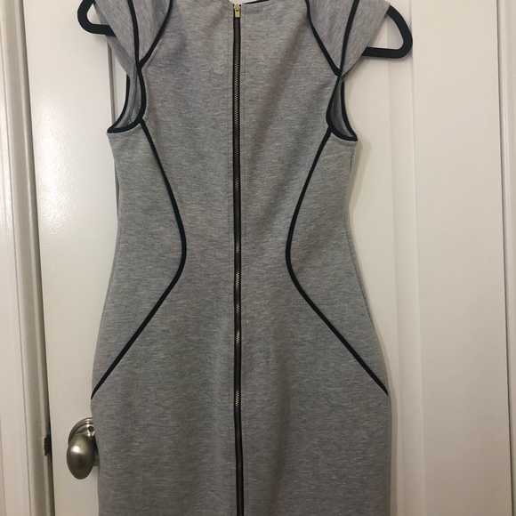 Sheath dress. - Picture 3 of 5